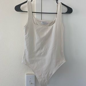 aritzia babaton contour tank bodysuit sz s